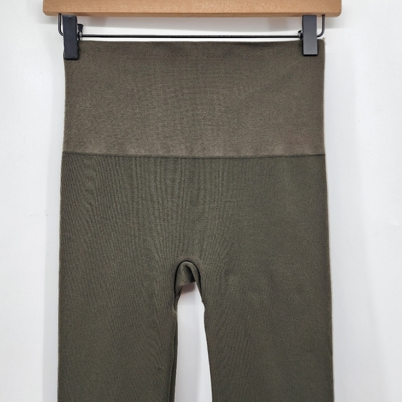 Spanx Look At Me Now Olive Green Side Zip Leggings Large - Picture 4 of 8